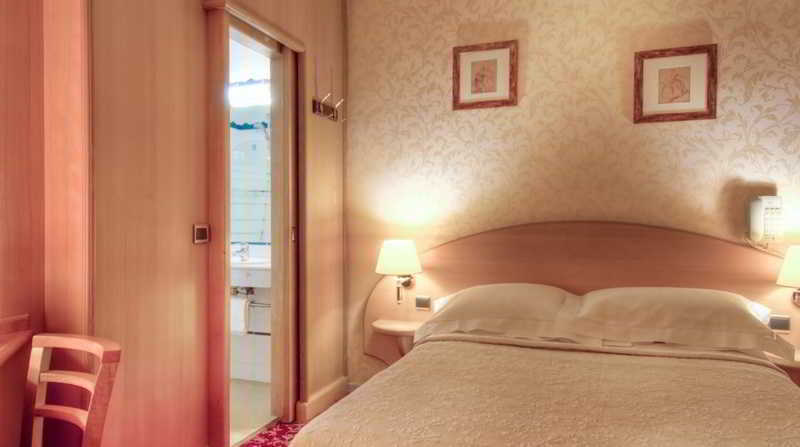 Massena 3* Parijs